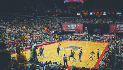 kaiyun体育-《2025英雄联盟全球总决赛，决赛现场火爆燃情！》，2020年英雄联盟全球总决赛赛程表